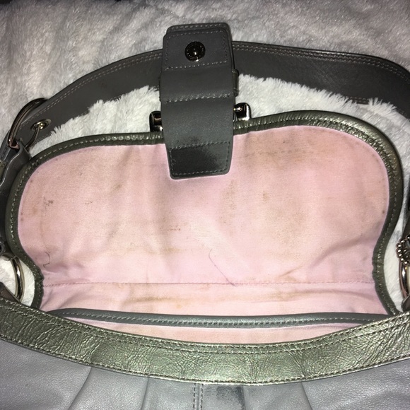 Gray Coach soft leather purse - Picture 5 of 9